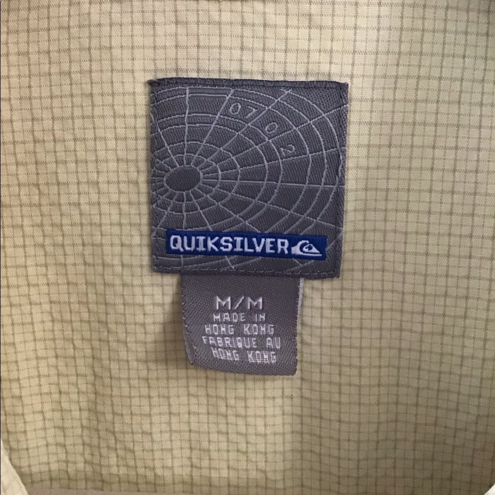 Quiksilver Check Button Up. Medium - image 3